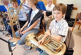 Musikgruppe in der Jugendherberge