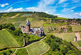 Blick auf die Jugendherberge Burg Stahleck